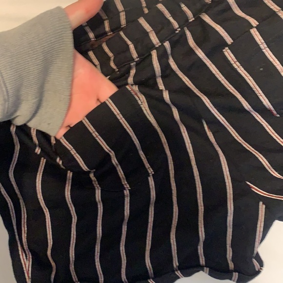 Black casual shorts for girls - Picture 3 of 4